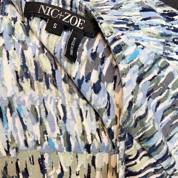 Nic and Zoe Short Sleeve Printed Top - Picture 4 of 7